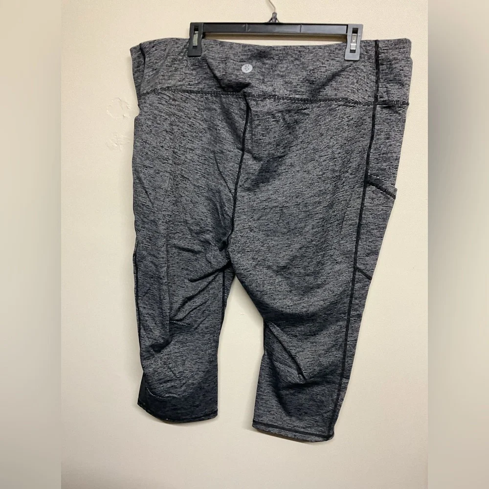 Torrid Black and White Striped Active Capri Leggings - Picture 3 of 4